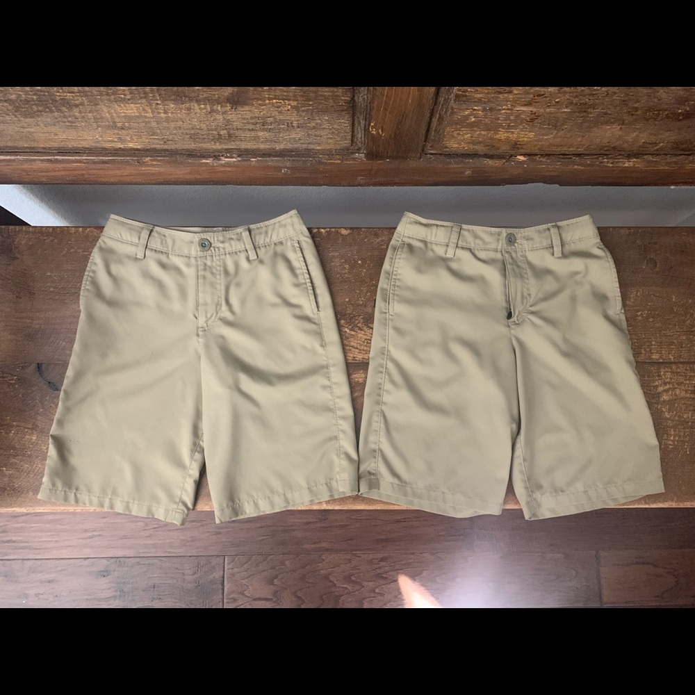 Under Armour Khaki Shorts - YM